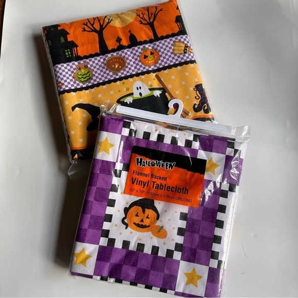 Walmart Set of 2 Halloween Vinyl Tablecloths with Flannel Backs - Picture 6 of 6